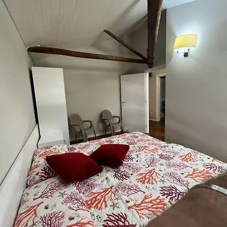 Luna, Con Vista Mare *